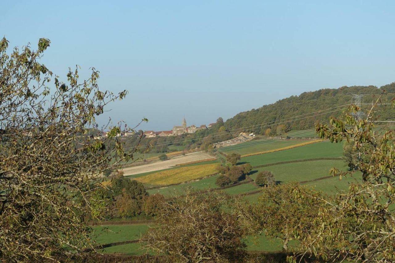 Gite Des Quatre Chemins La Vineuse Exteriér fotografie